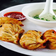 Variation Momos King